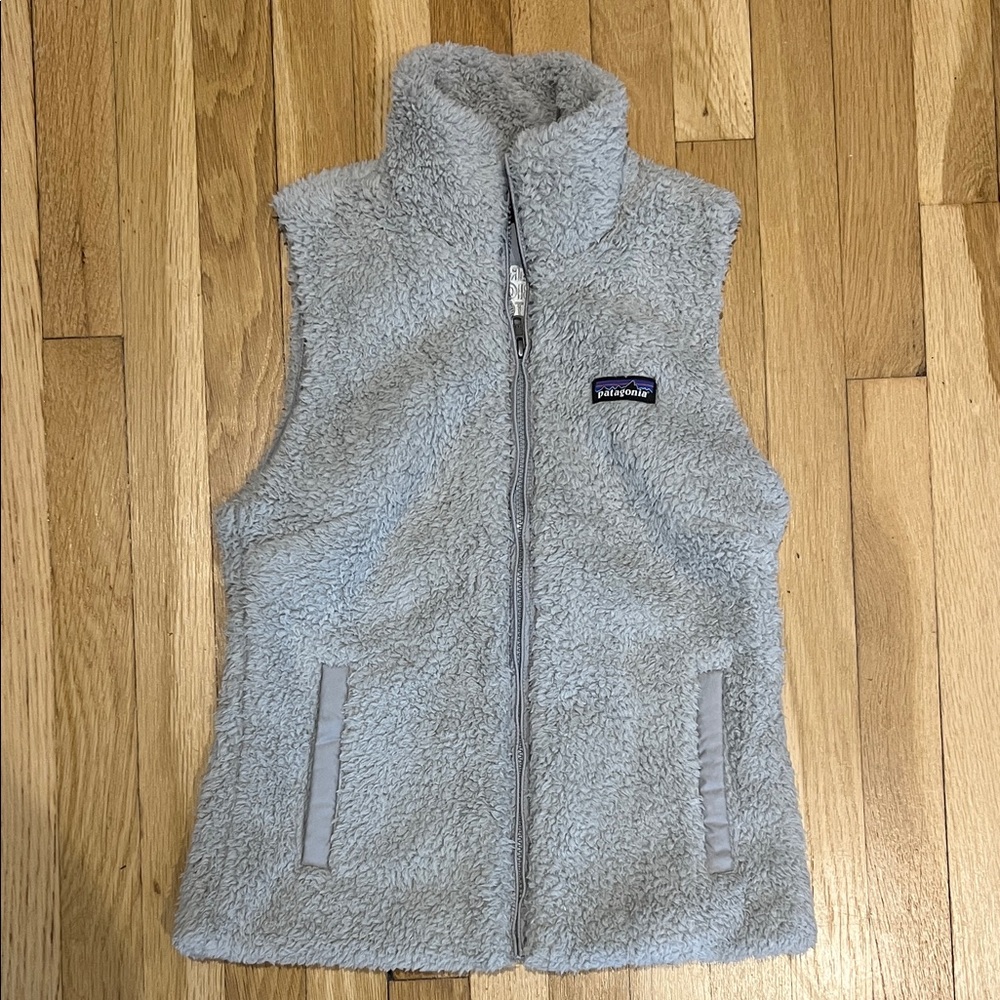Patagonia NEVER WORN Light Gray Sherpa Vest